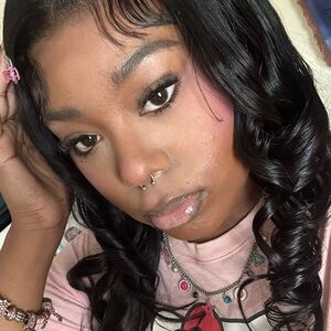 Meet your Posher, nini